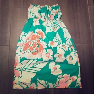 Lilly Pulitzer strapless dress.